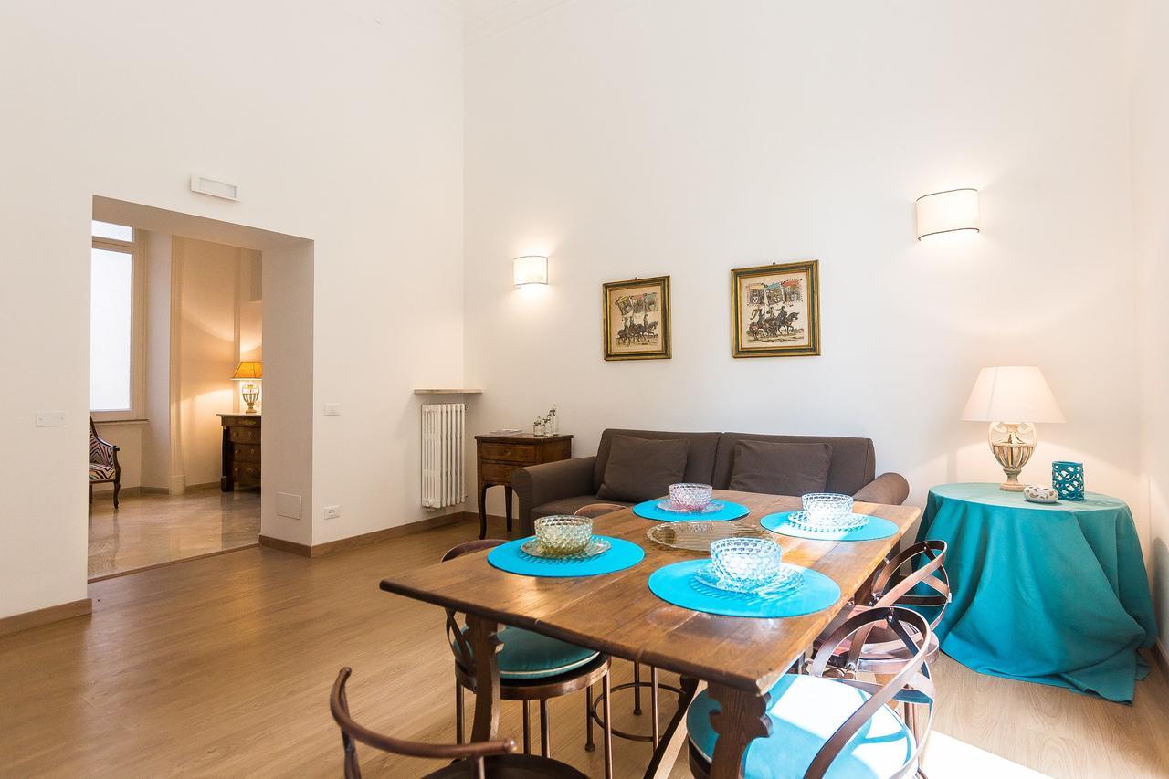 Prestigious Apartment Via Barberini Roma Exterior foto